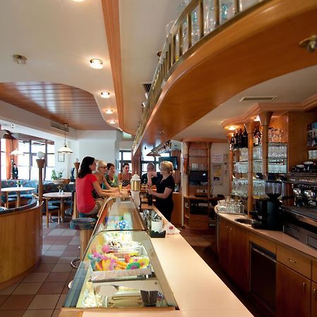 Restaurant - Cafe - Pension Hassler Berg im Drautal Buitenkant foto