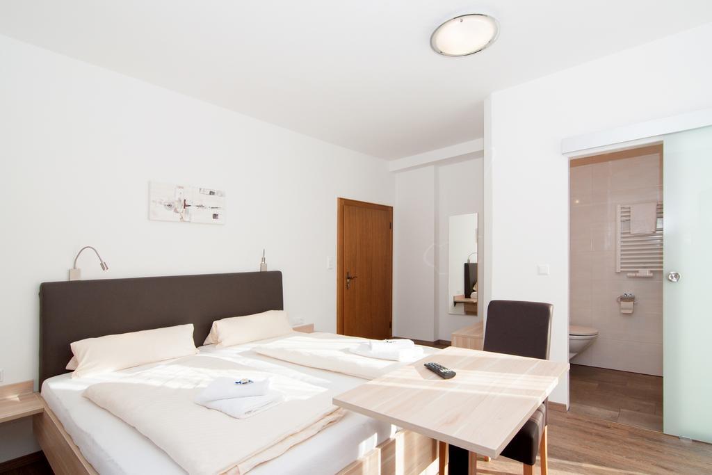 Restaurant - Cafe - Pension Hassler Berg im Drautal Kamer foto