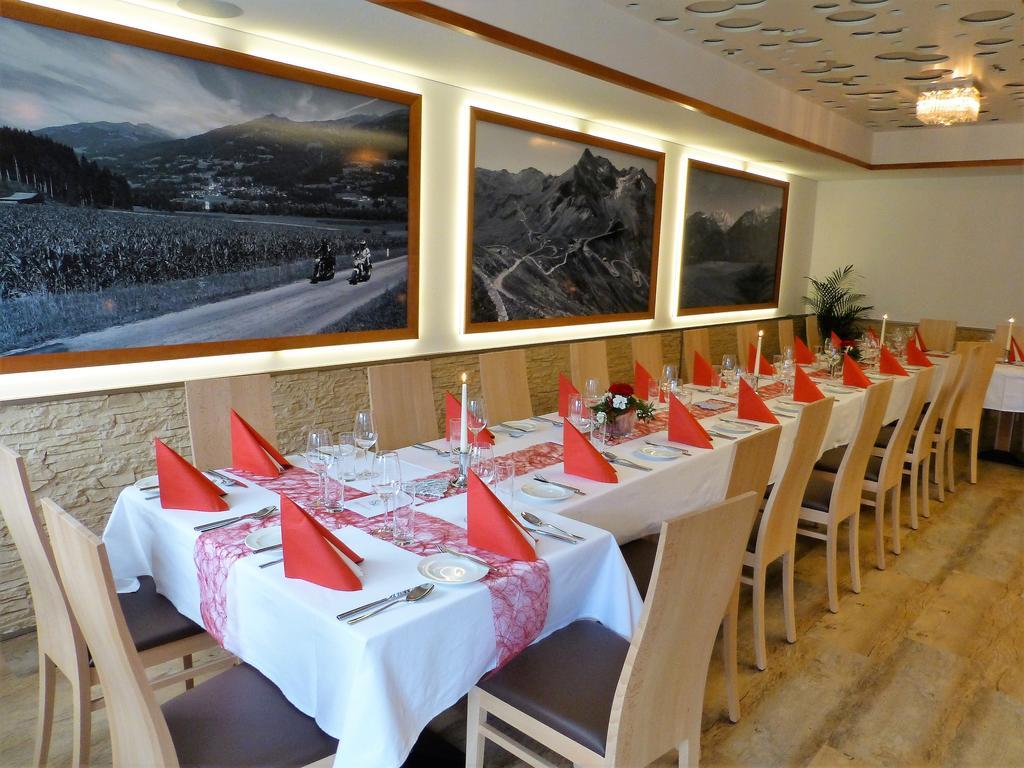 Restaurant - Cafe - Pension Hassler Berg im Drautal Buitenkant foto